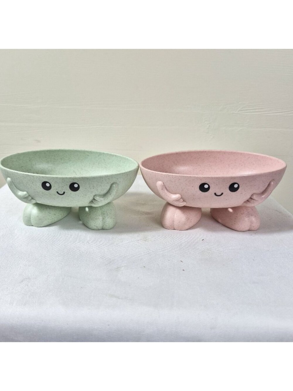 Vintage-Inspired Green & Pink Smiling Soap Dishes With Drain Holes Legged Design